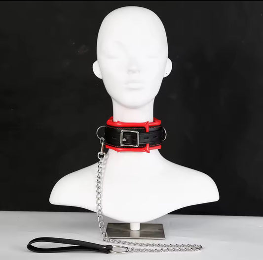 קולר ורצועה BDSM